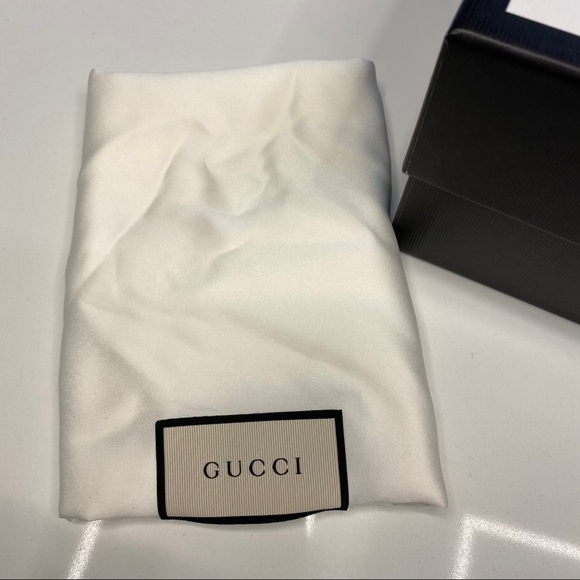 Gucci Ultrapace Mid-Top Sneakers - Picture 16 of 16